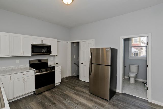 64 Thompson St, Springfield, MA 01109