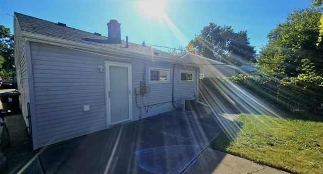 34836 John Street, Wayne, MI 48184