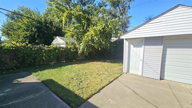 34836 John Street, Wayne, MI 48184