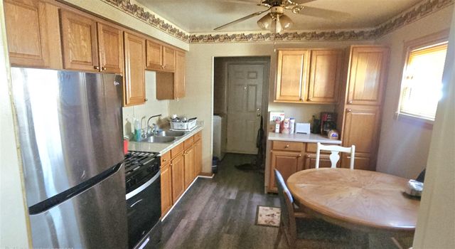 34836 John Street, Wayne, MI 48184