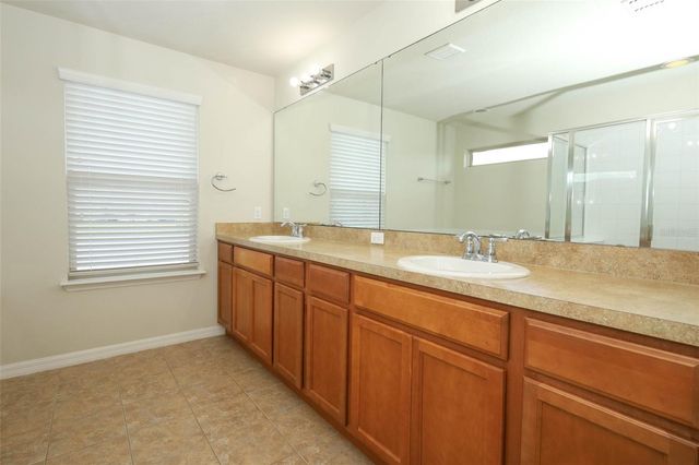 2610 MEAD AVENUE, St Cloud, FL 34771