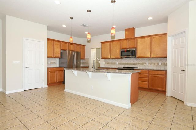 2610 MEAD AVENUE, St Cloud, FL 34771