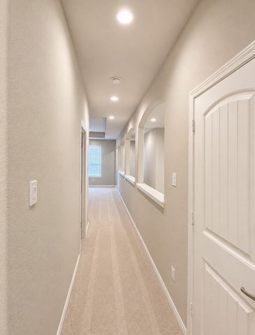 2818 Twin Ridge Drive, Arlington, TX 76001