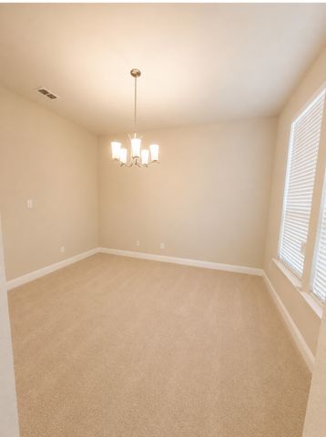 2818 Twin Ridge Drive, Arlington, TX 76001