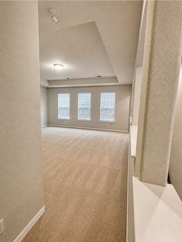 2818 Twin Ridge Drive, Arlington, TX 76001