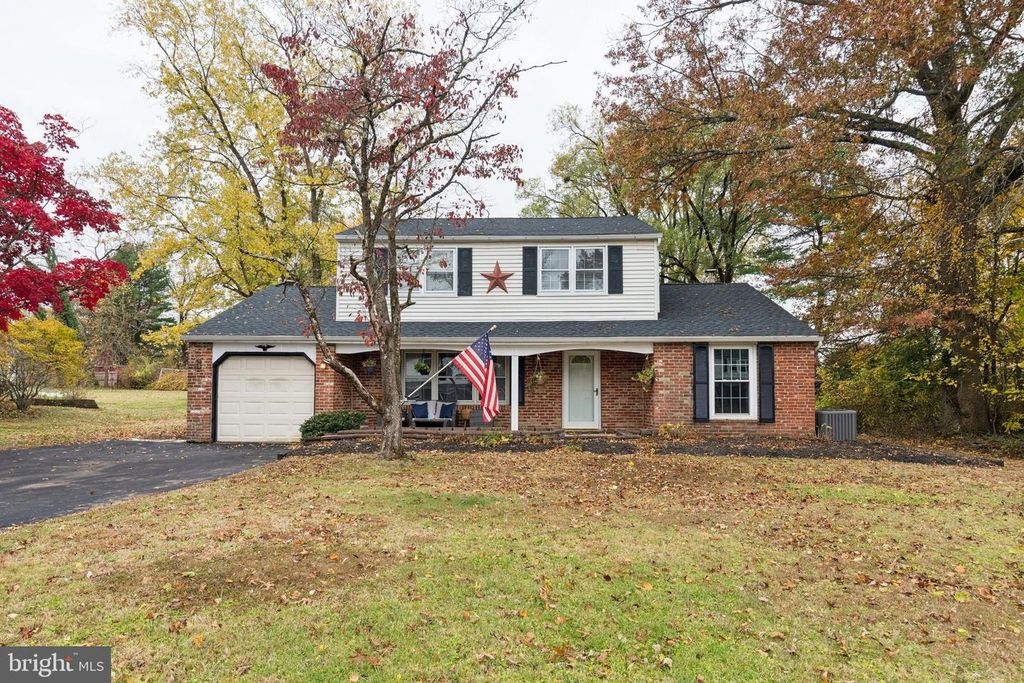 35 BUCKWALTER RD, Eagleville, PA 19403