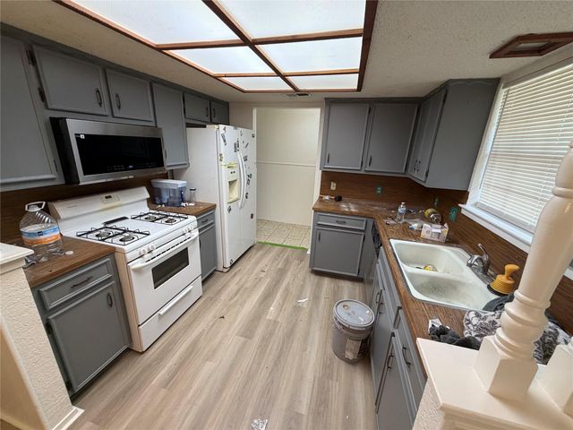 1309 Radam CIR, Austin, TX 78745
