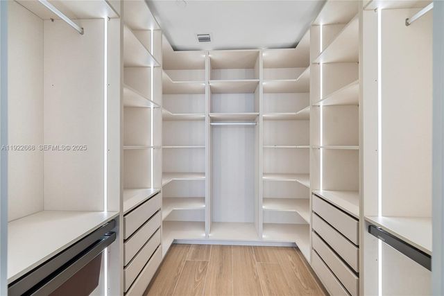 700 NE 24TH St 4807, Miami, FL 33137