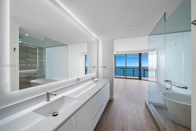 700 NE 24TH St 4807, Miami, FL 33137