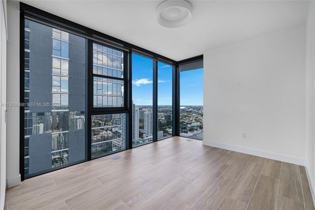 700 NE 24TH St 4807, Miami, FL 33137