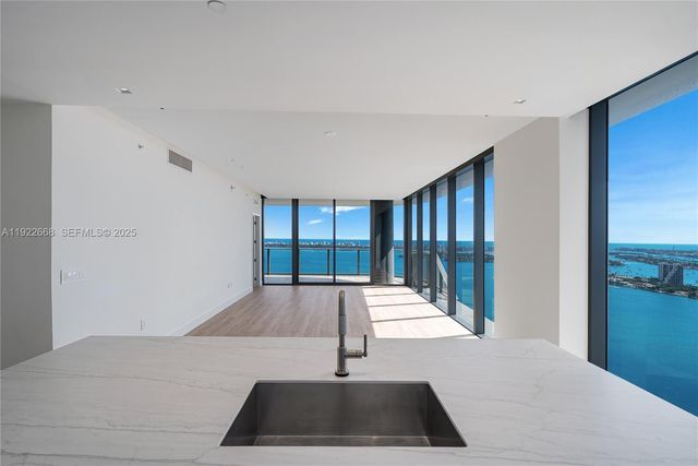 700 NE 24TH St 4807, Miami, FL 33137