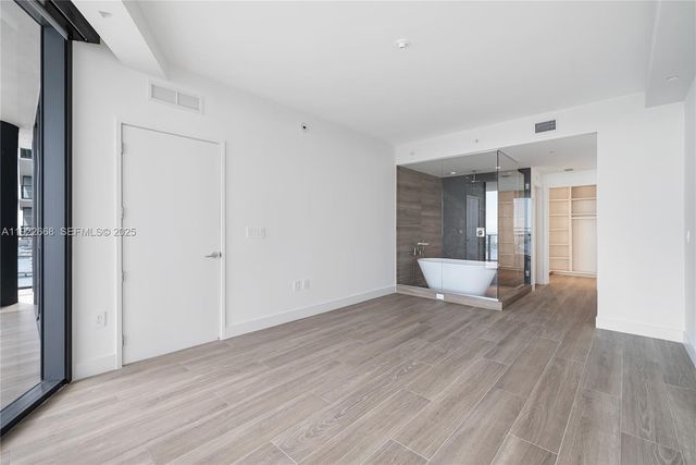 700 NE 24TH St 4807, Miami, FL 33137