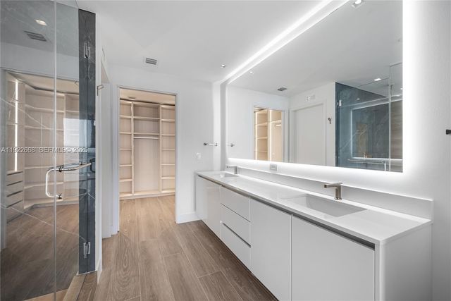 700 NE 24TH St 4807, Miami, FL 33137