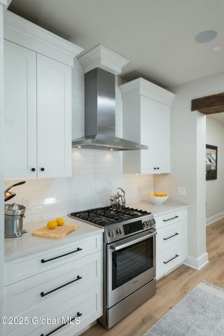 1 Pickett Lane, Rexford, NY 12148