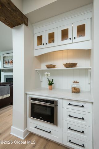 1 Pickett Lane, Rexford, NY 12148