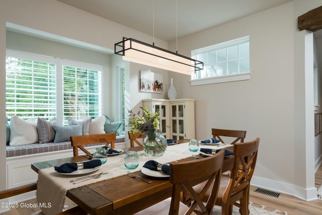 1 Pickett Lane, Rexford, NY 12148