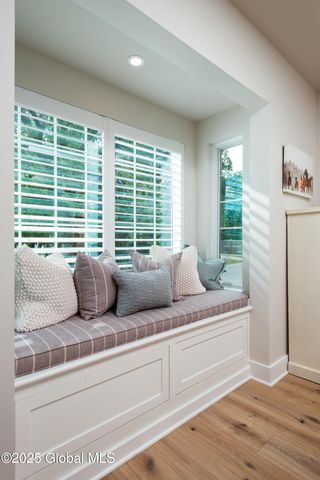 1 Pickett Lane, Rexford, NY 12148