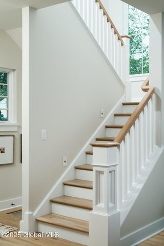 1 Pickett Lane, Rexford, NY 12148