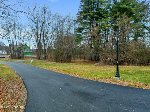 1 Pickett Lane, Rexford, NY 12148