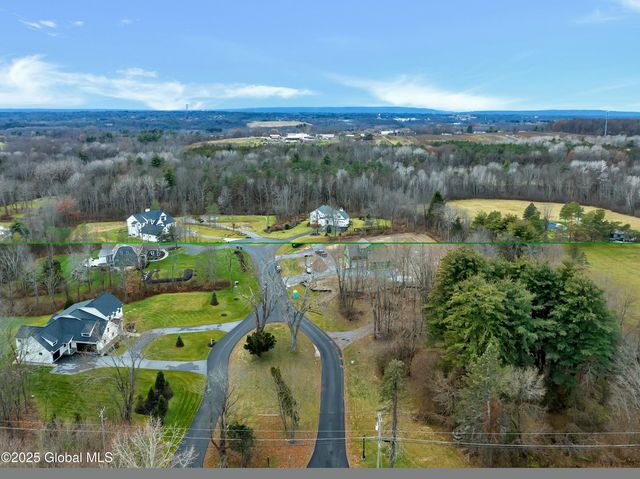 1 Pickett Lane, Rexford, NY 12148