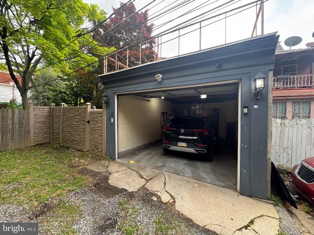 429 GREENWICH ST, Reading, PA 19601