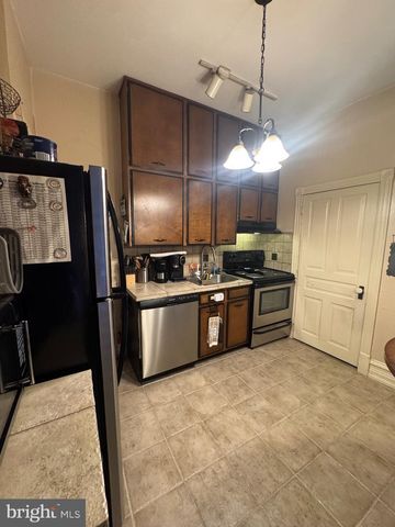 429 GREENWICH ST, Reading, PA 19601