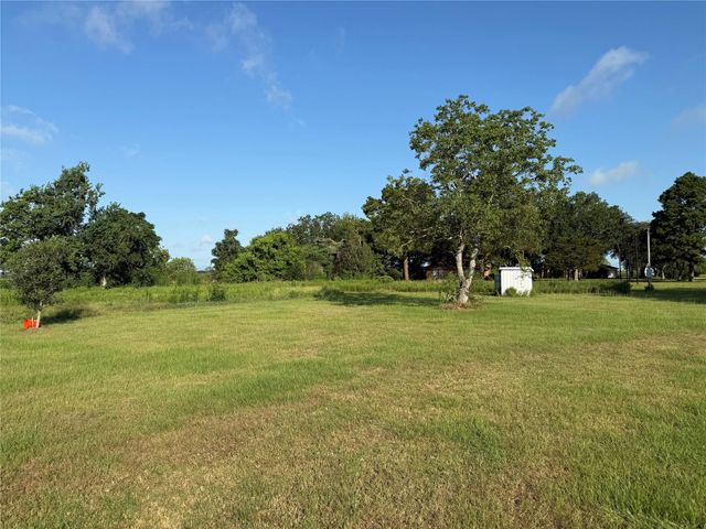7274 Gramy Road, Sealy, TX 77474