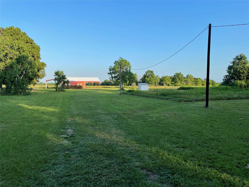 7274 Gramy Road, Sealy, TX 77474