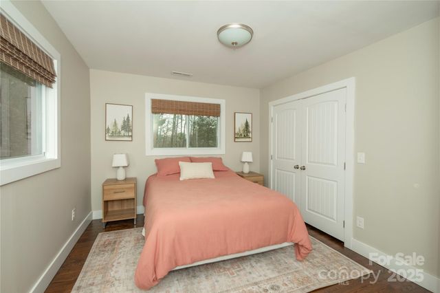 10 La Floresta Lane, Cedar Mountain, NC 28718