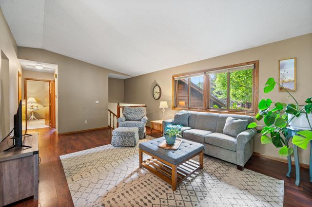 3226 Marlin Avenue, Vadnais Heights, MN 55127