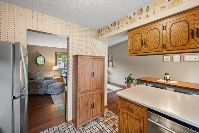 3226 Marlin Avenue, Vadnais Heights, MN 55127