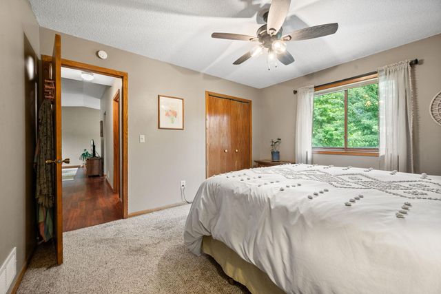 3226 Marlin Avenue, Vadnais Heights, MN 55127