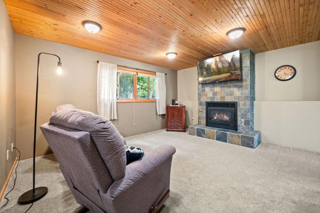 3226 Marlin Avenue, Vadnais Heights, MN 55127