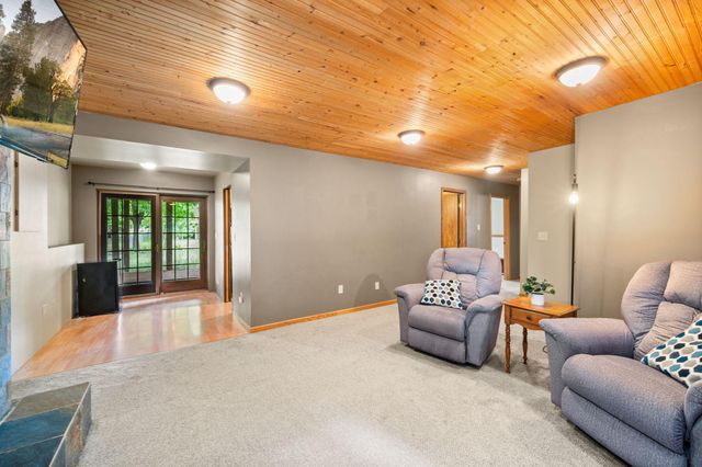 3226 Marlin Avenue, Vadnais Heights, MN 55127