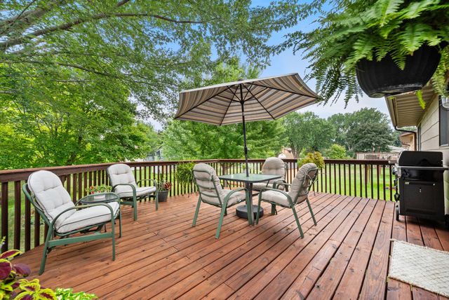 3226 Marlin Avenue, Vadnais Heights, MN 55127