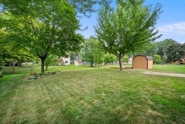 3226 Marlin Avenue, Vadnais Heights, MN 55127