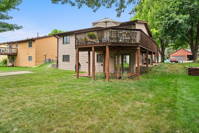 3226 Marlin Avenue, Vadnais Heights, MN 55127