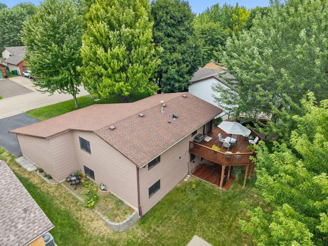 3226 Marlin Avenue, Vadnais Heights, MN 55127