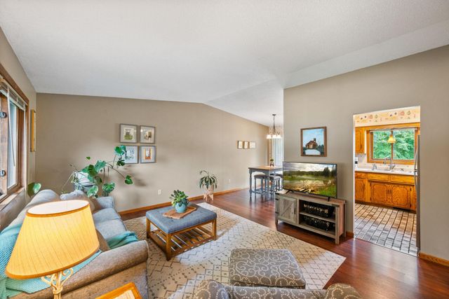 3226 Marlin Avenue, Vadnais Heights, MN 55127