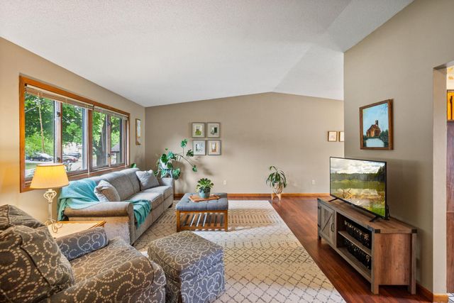 3226 Marlin Avenue, Vadnais Heights, MN 55127