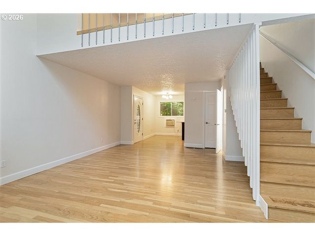 839 Sw BROADWAY Dr 71, Portland, OR 97201