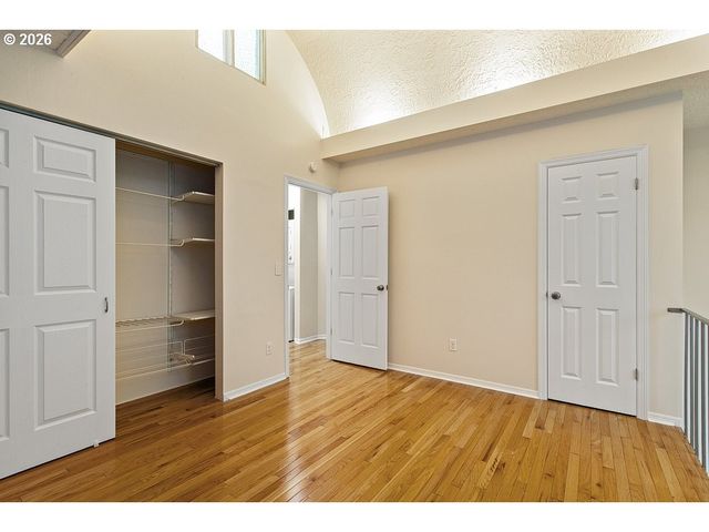839 Sw BROADWAY Dr 71, Portland, OR 97201
