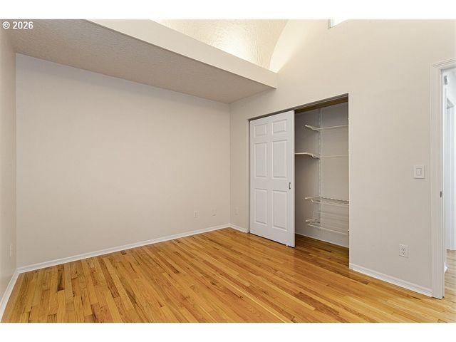 839 Sw BROADWAY Dr 71, Portland, OR 97201