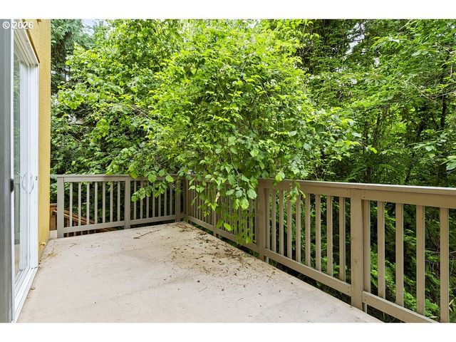 839 Sw BROADWAY Dr 71, Portland, OR 97201