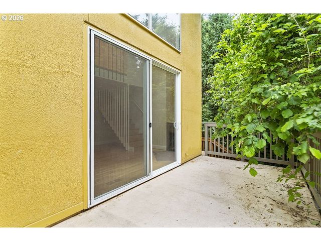 839 Sw BROADWAY Dr 71, Portland, OR 97201