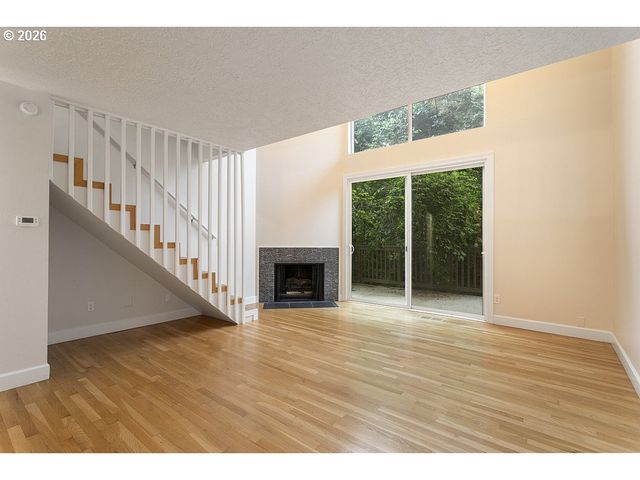 839 Sw BROADWAY Dr 71, Portland, OR 97201