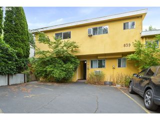 839 Sw BROADWAY Dr 71, Portland, OR 97201