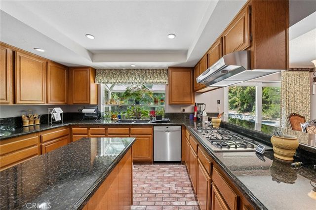 28105 Eagle Peak, Canyon Country, CA 91387