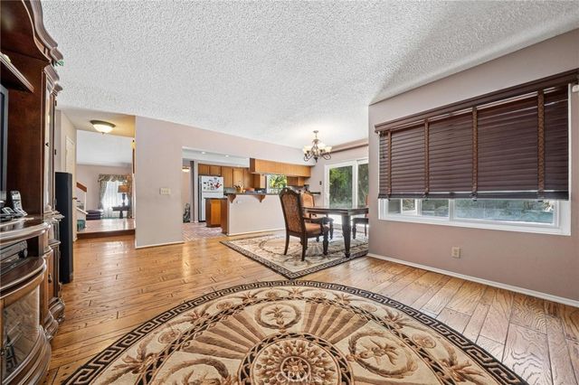 28105 Eagle Peak, Canyon Country, CA 91387