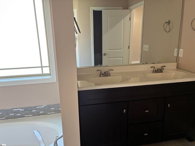 1000 Sheila Avenue, Greer, SC 29651